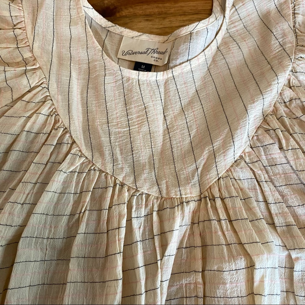 Universal Thread Blouse Size M - Picture 2 of 3
